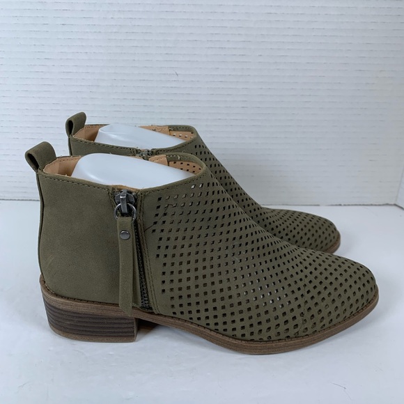 Time And True Olive Green Ankle Boots Memory Foam Womens Size 6.5 Zippered S176 - Picture 2 of 11